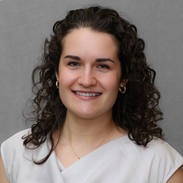 Cristina Vaca headshot