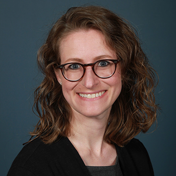 Lindsay Stolzenburg headshot